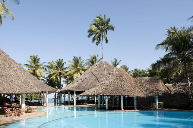 2 dny Safari Tsavo East + pobyt u moře v Neptune Village