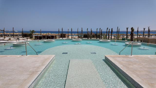 El Kasr Sahl Hasheesh