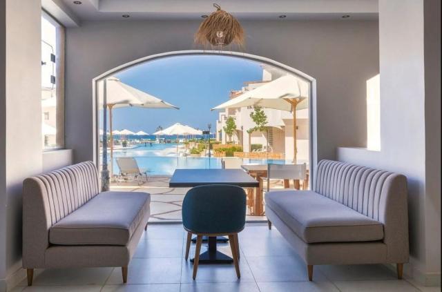 Aqua Heneish Beach