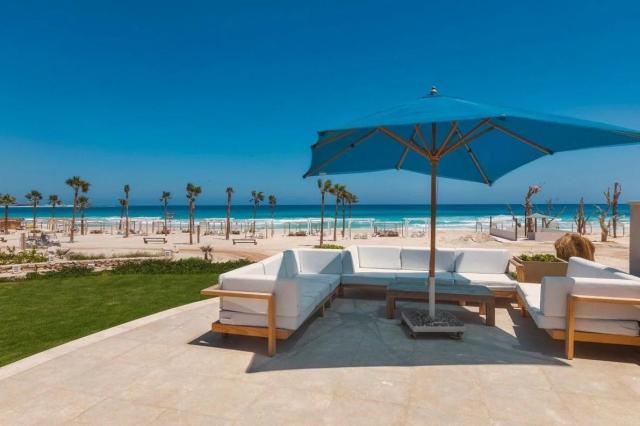 Aqua Heneish Beach
