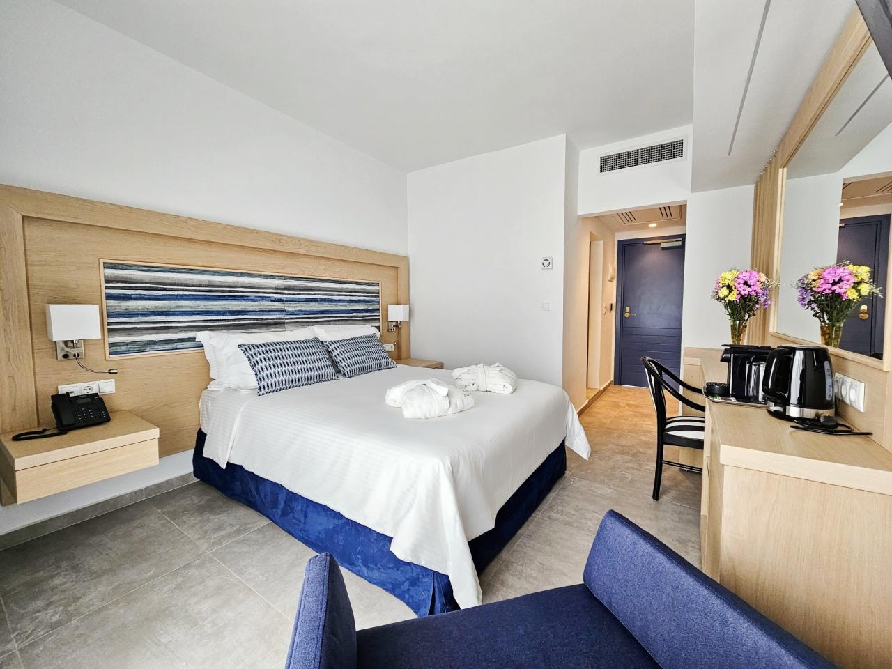 Radisson Paradise Beach