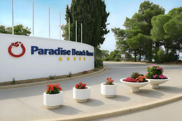 Radisson Paradise Beach