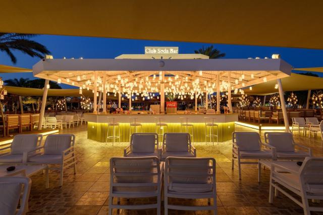 Hotel Desert Rose Resort