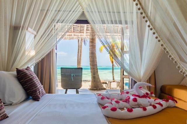 Hotel Karafuu Beach Resort