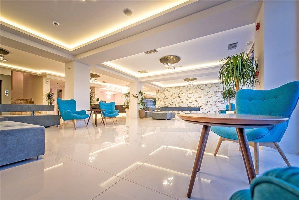 Hotel Azure Resort