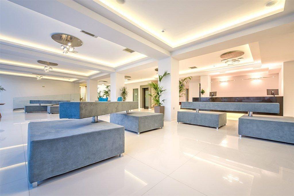 Hotel Azure Resort