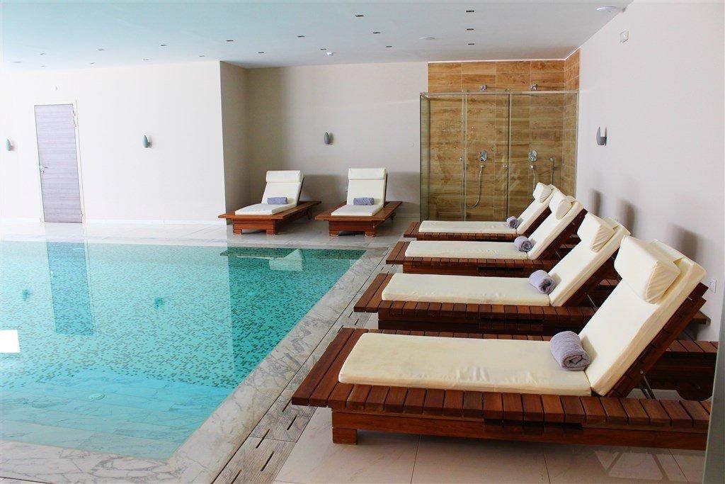 Hotel Azure Resort