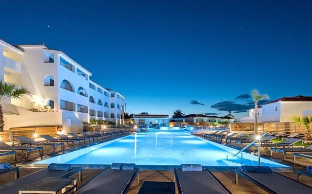 Hotel Azure Resort