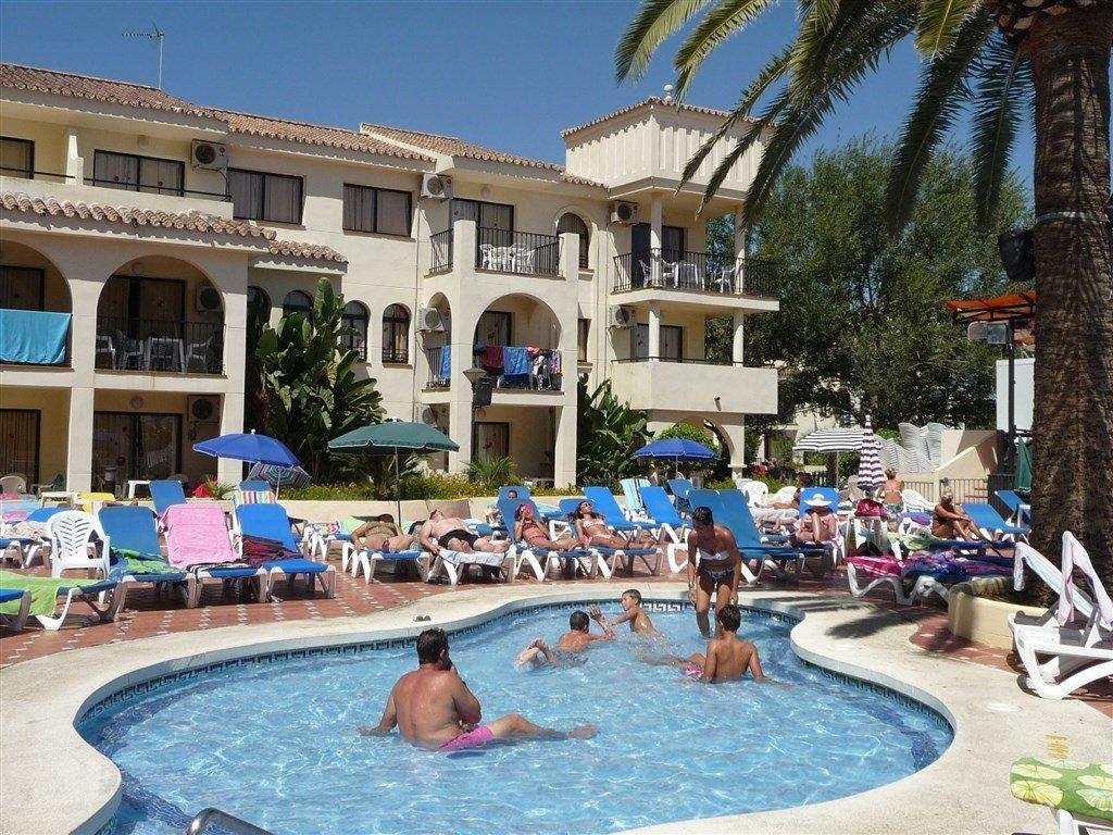 Hotel Puente Real