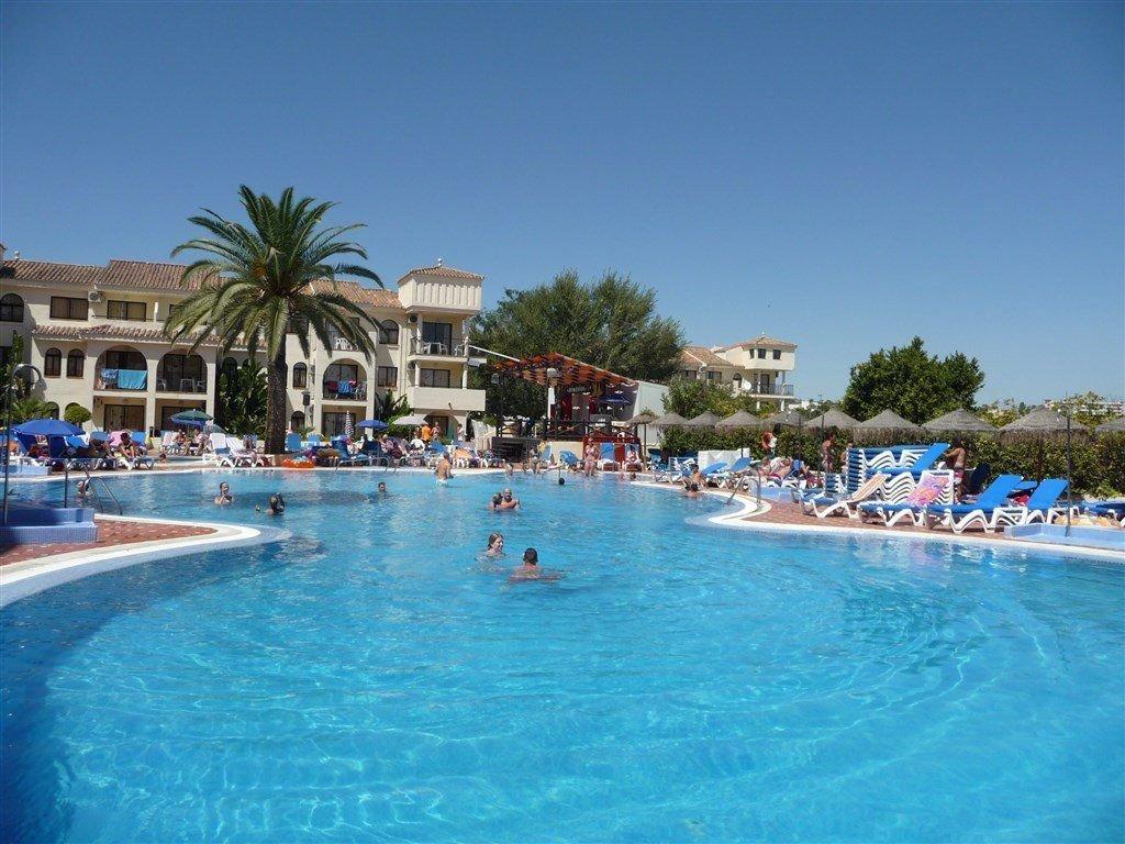 Hotel Puente Real