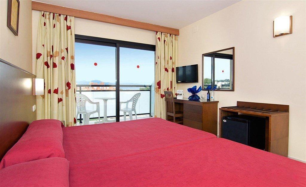 Hotel Puente Real