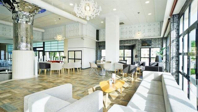 Hotel Puente Real