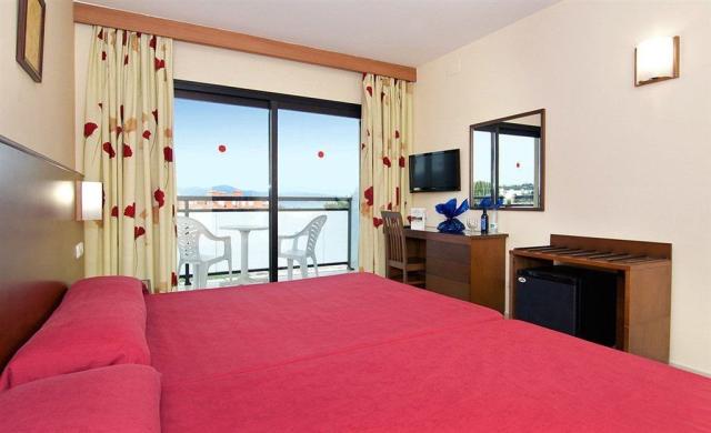 Hotel Puente Real