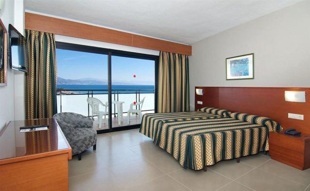 Hotel Puente Real