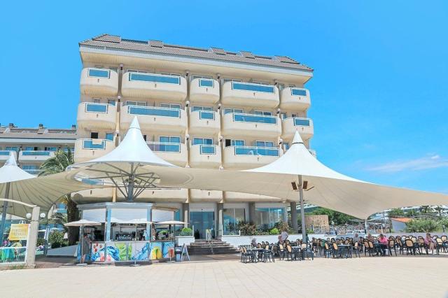 Hotel Caprici