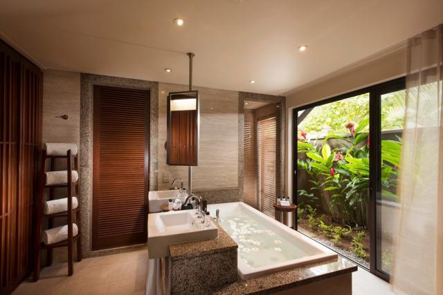 Constance Ephelia Resort