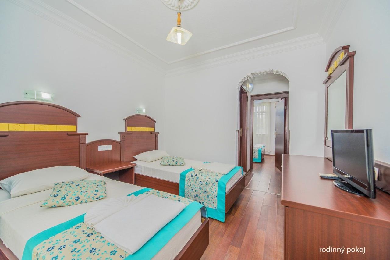 Hotel Sunberk Side