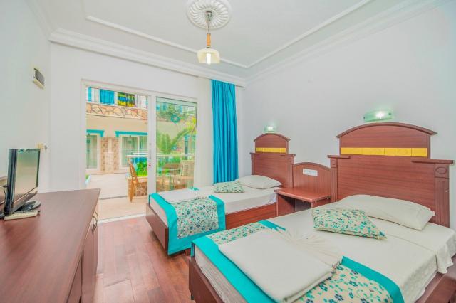Hotel Sunberk Side