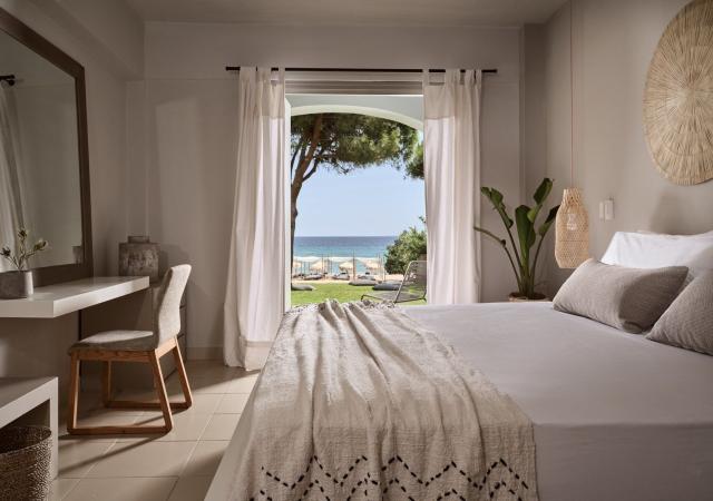 Hotel The Bay & Suites