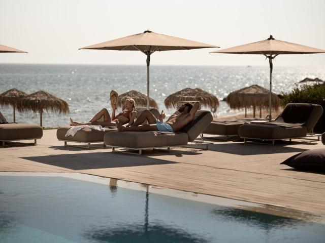 Hotel The Bay & Suites
