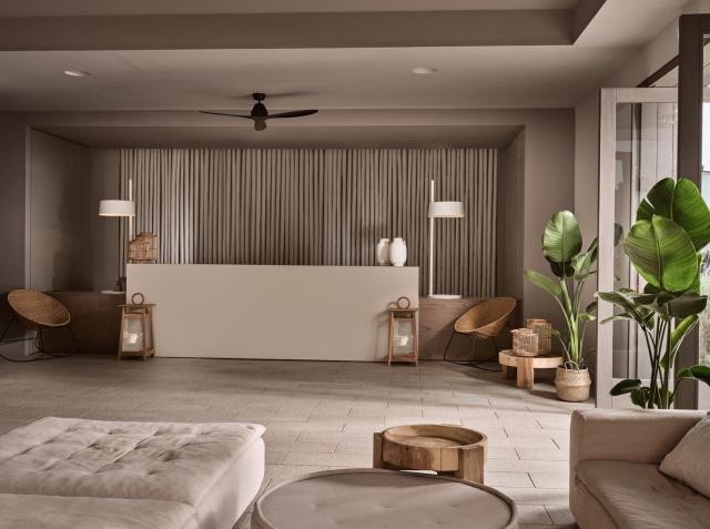 Hotel The Bay & Suites