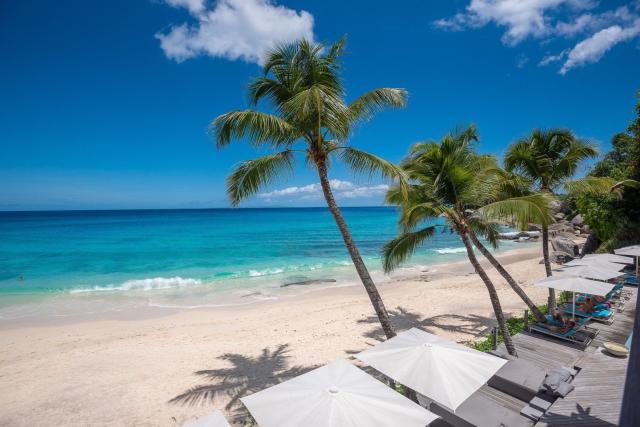 Carana Beach Hotel