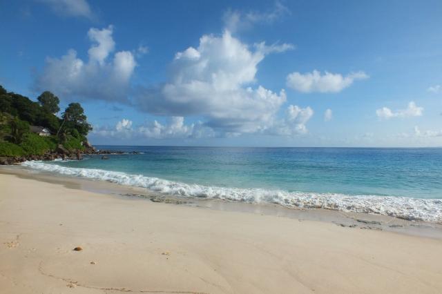 Carana Beach Hotel