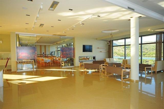 Hotel Aeolis