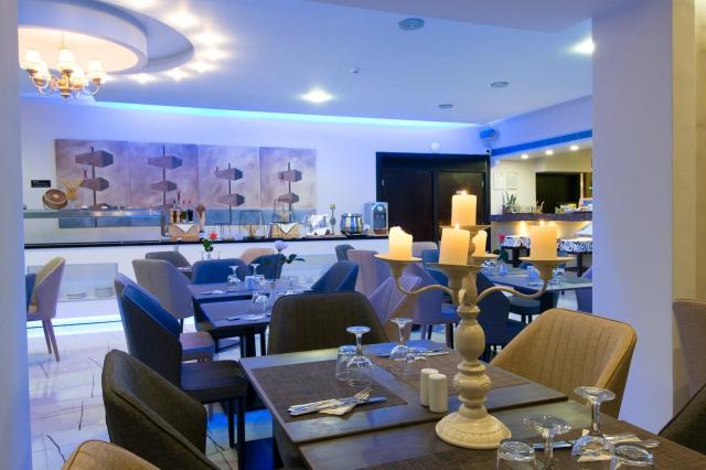 Hotel Ionis Art