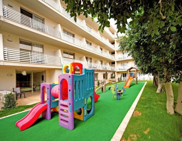 Hotel Occidental Cala Vinas