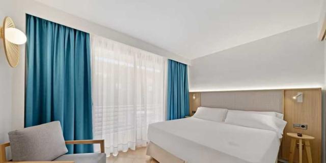 Hotel Occidental Cala Vinas