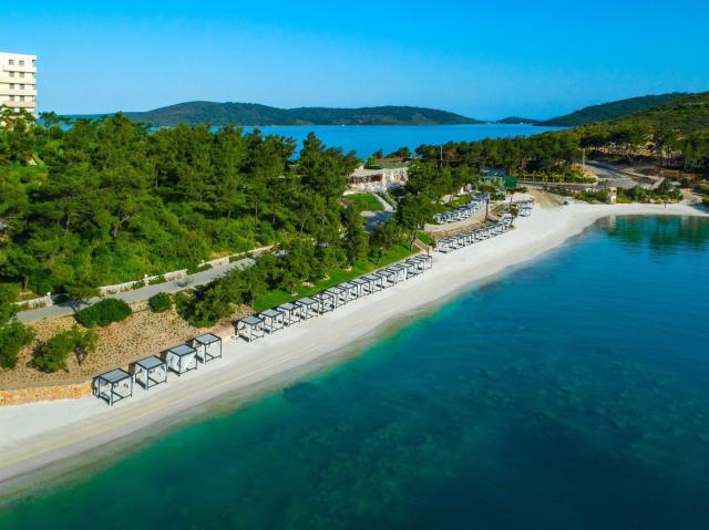 Hotel La Blanche Island