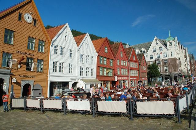 Bergen, Stavanger s výstupem na Preikestolen