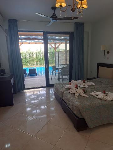 Hotel Angela Beach