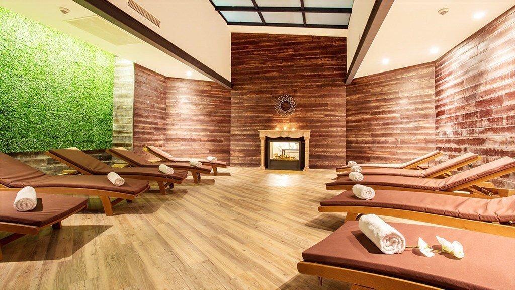 Astera Hotel & Spa