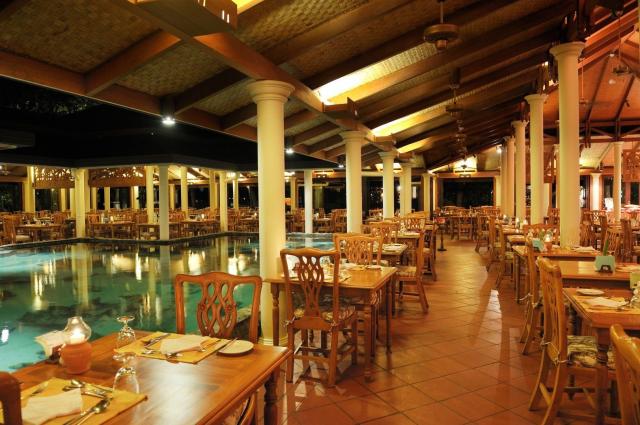 Royal Island Resort & Spa Maldives