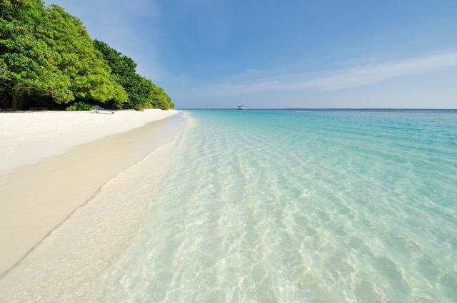 Royal Island Resort & Spa Maldives