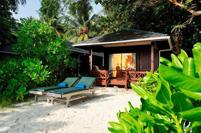 Royal Island Resort & Spa Maldives