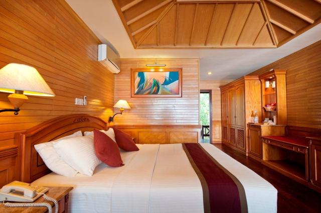 Royal Island Resort & Spa Maldives