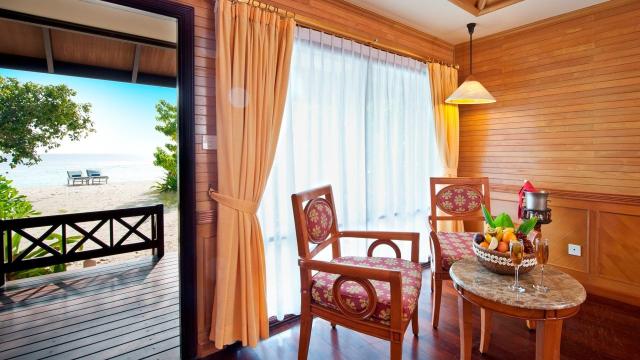 Royal Island Resort & Spa Maldives