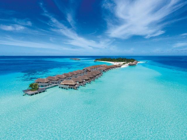 Constance Moofushi Resort