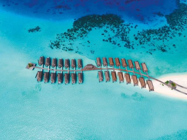 Constance Moofushi Resort