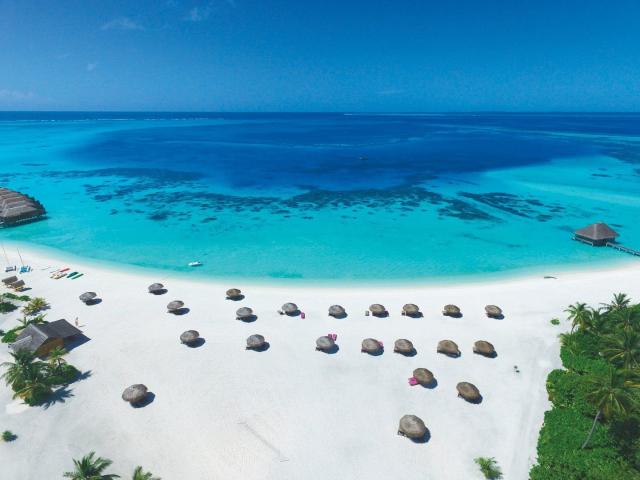Constance Moofushi Resort