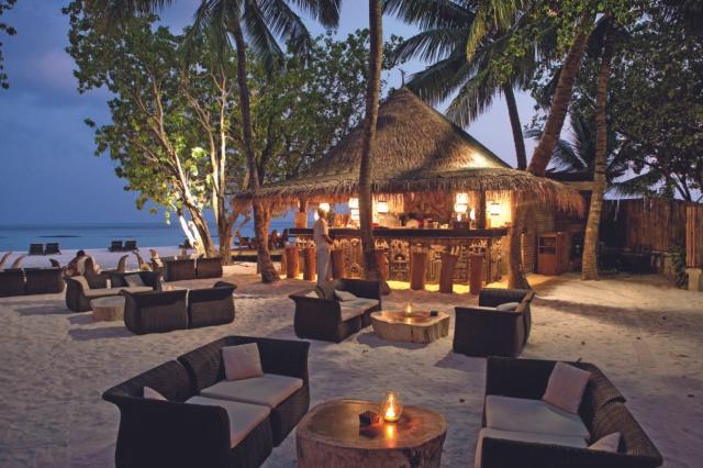Constance Moofushi Resort