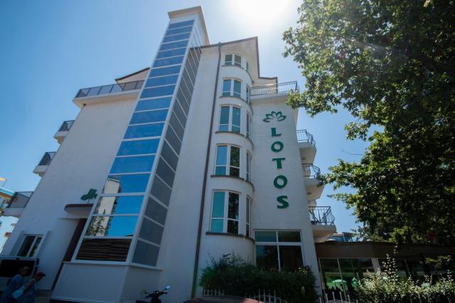 Hotel Lotos