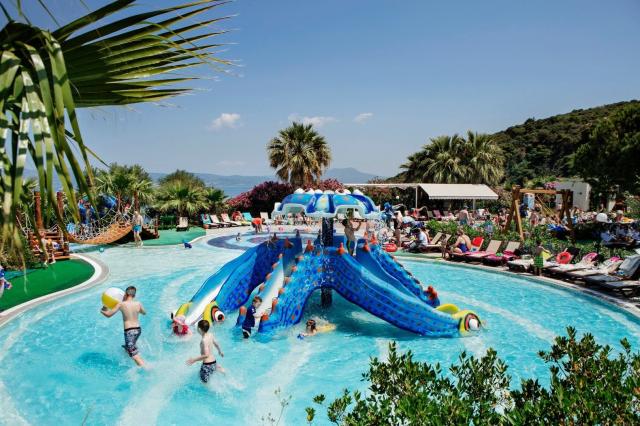 Hotel Pine Bay Holiday Resort