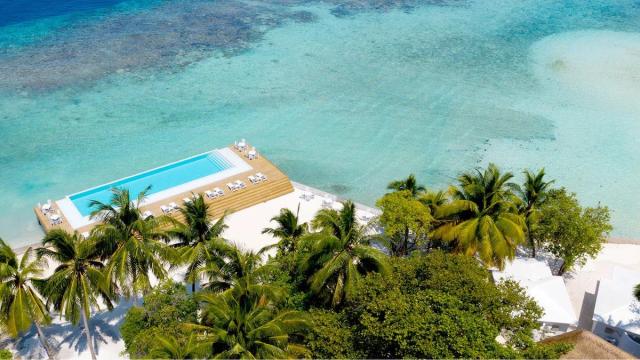 Hotel Sandies Bathala Resort