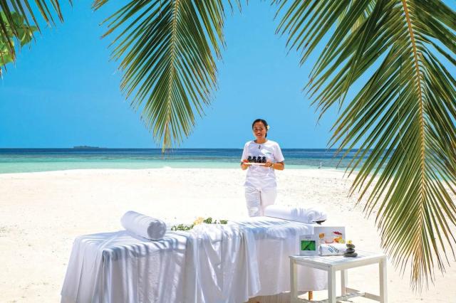 Hotel Sandies Bathala Resort