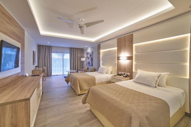 Hotel Bahia Principe Luxury Ambar