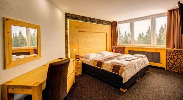 Hotel Pieris